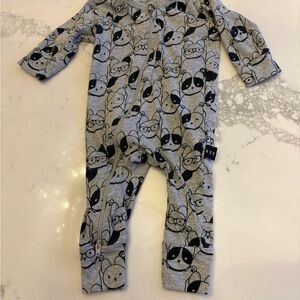 Huxbaby Black and Gray Animal Print Footie